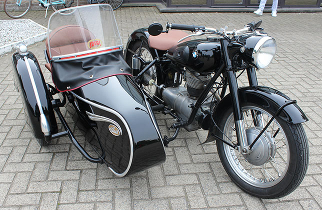 BMW R25 Side Car