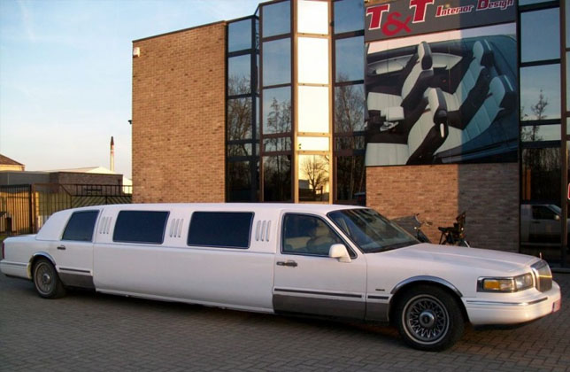 Lincoln Town Car Limousine