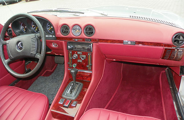 Mercedes SL W107
