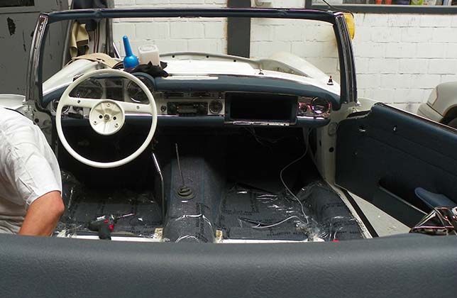 Mercedes-Benz SL W113 Pagode