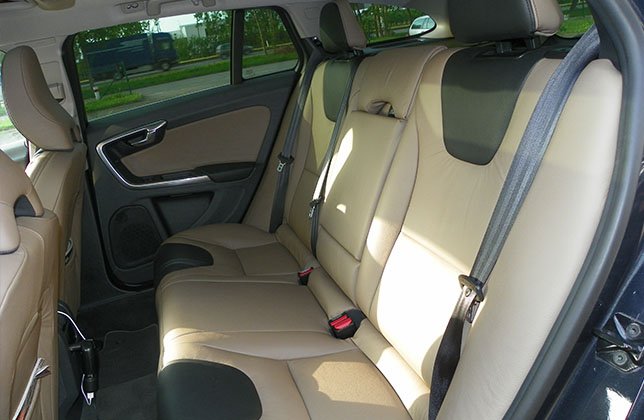 Volvo V60 R-Design